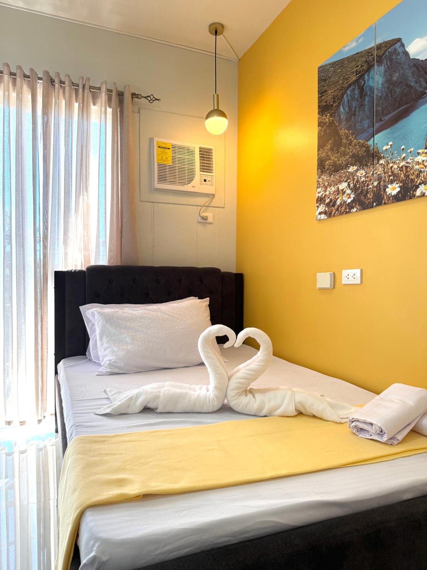 2 Bedroom And Studio Apartments With Private Pool And Gym In Vista Manors Verdant Puerto Princesa Exterior photo