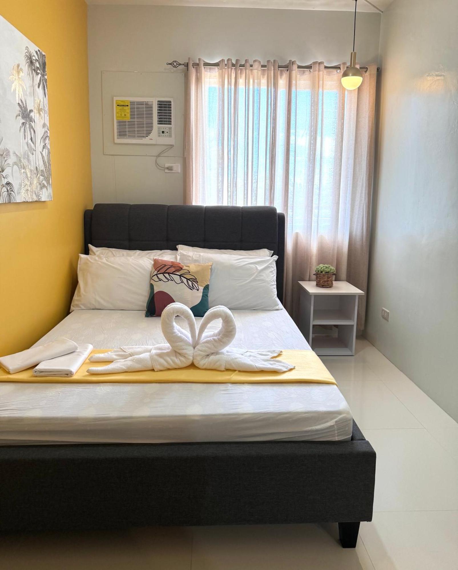 2 Bedroom And Studio Apartments With Private Pool And Gym In Vista Manors Verdant Puerto Princesa Exterior photo